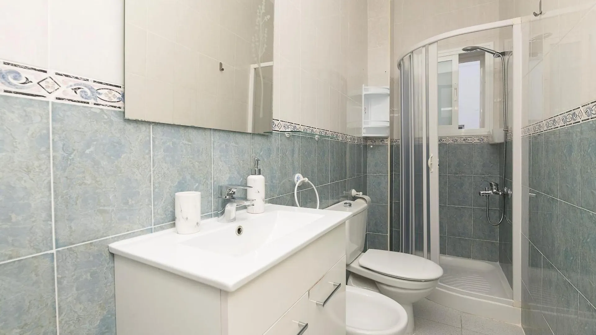 Velbar Apartment Cadiz 0*,